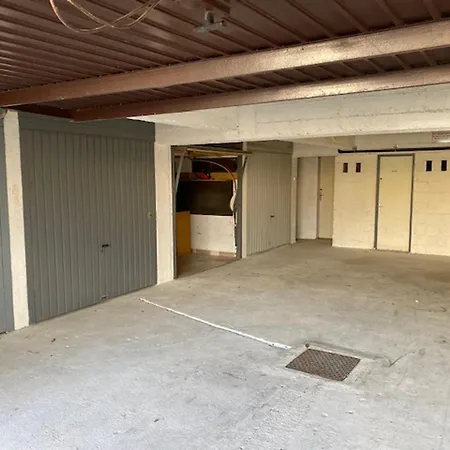 Avec Loggia, Garage Et Parking A Port - Fr-1-798-36 아파트 루케이트